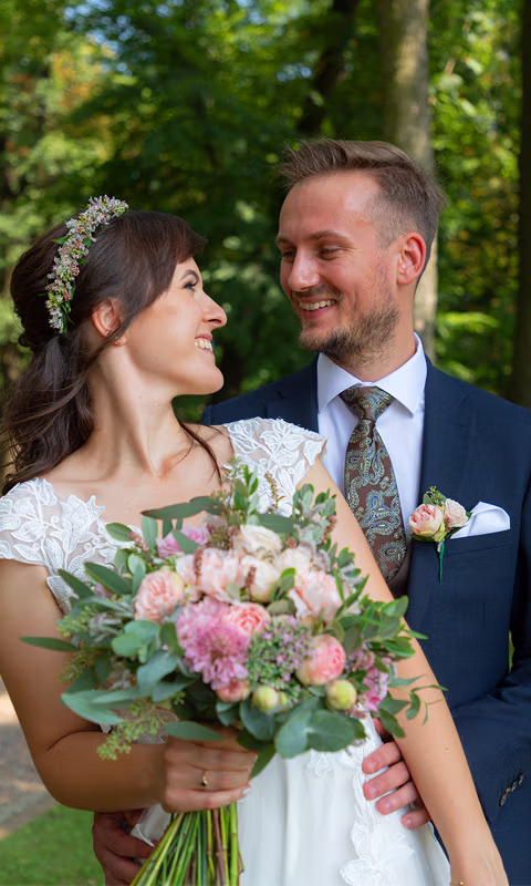 para młoda po ślubie